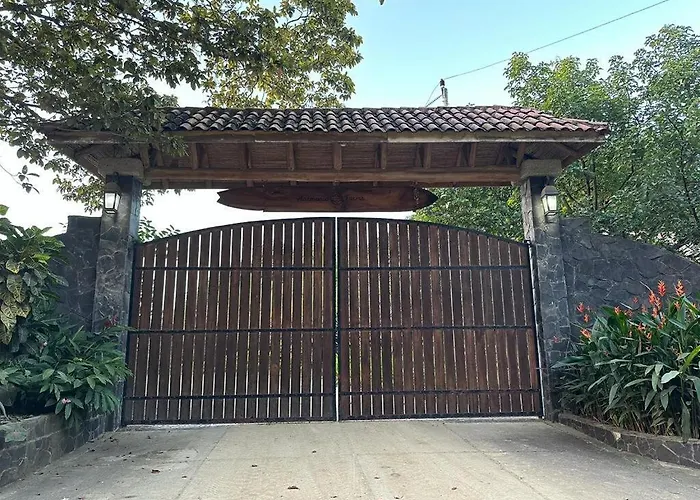 Harmonic Farms Beachfront *