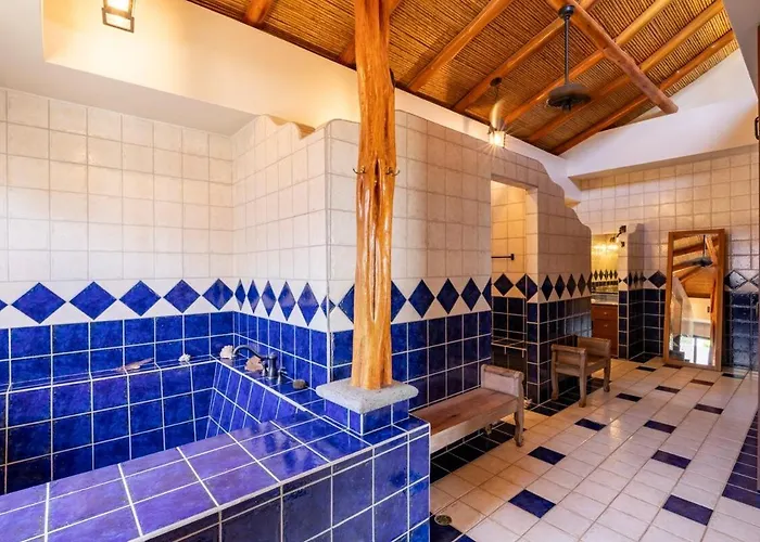 Harmonic Farms Beachfront Villa *