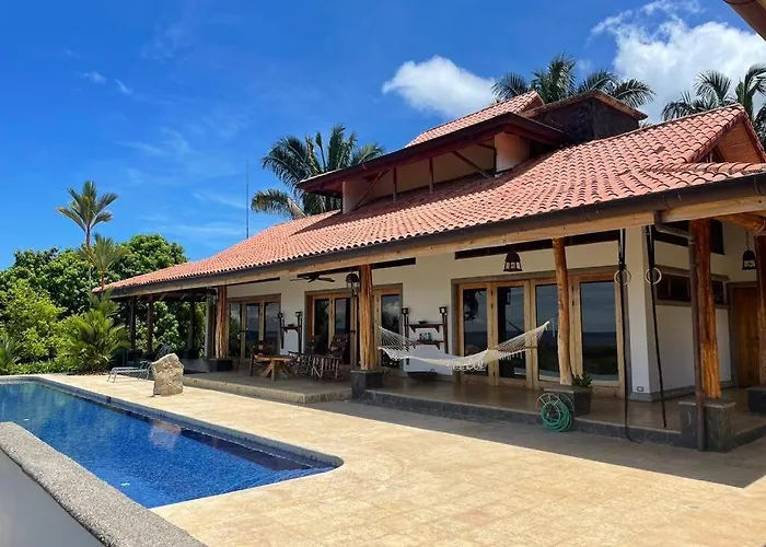 Harmonic Farms Beachfront Villa *